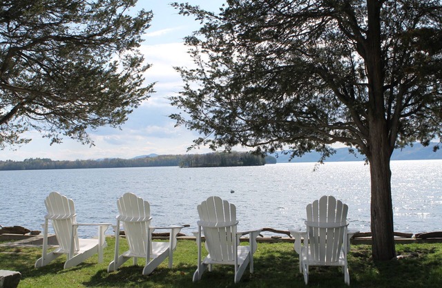 Schöne 2 Schlafzimmer, 2 Badezimmer Lakefront / Bayfront Cottage am Lake Champlain