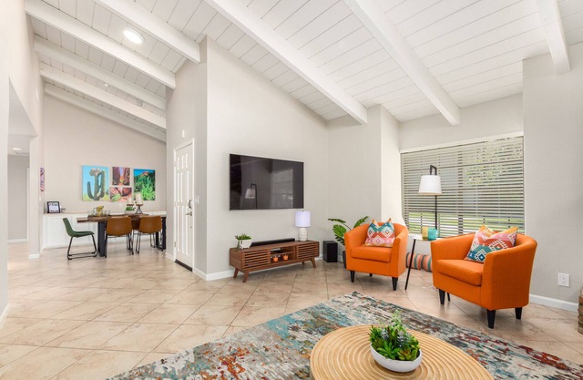 Beautiful 2 Bedroom 2 Bath Scottsdale Townhome
