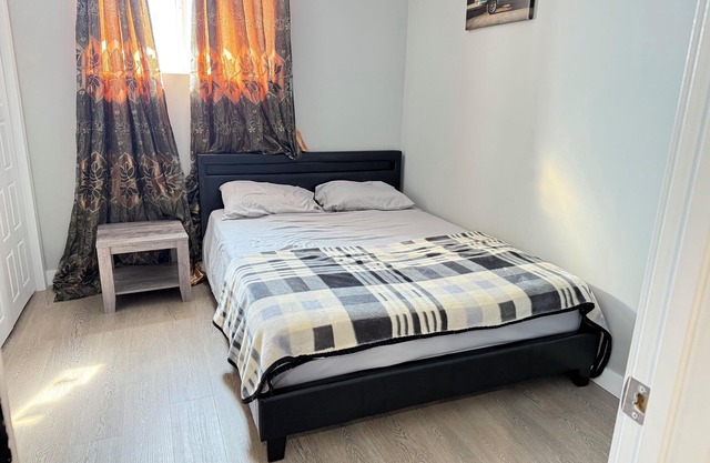 Beautiful 2 Bedrooms basement suite