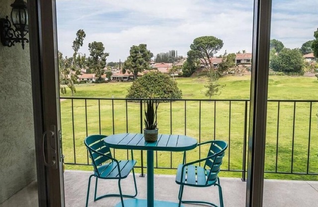 Beautiful 2 Br. Apartment (316923) by Houzlet