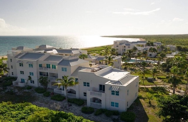 Beautiful 2 bed/2 bath Ocean view - TripAdvisor winner 2016,2017,2018 and 2019!