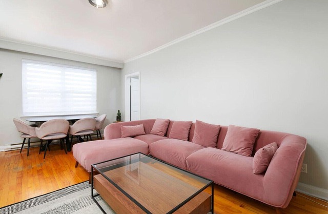 Beautiful 2BR on Walkley