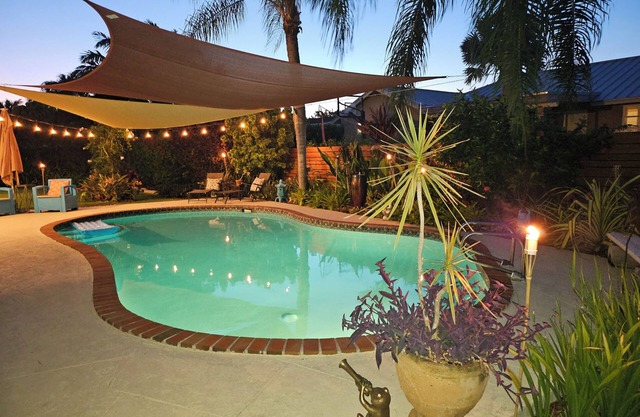 Beautiful 3/2 Pool Home in Lush Tropical Garden, can include 1/1 Private Apart.