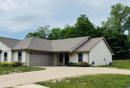 Beautiful 3 bed 2 bath condo