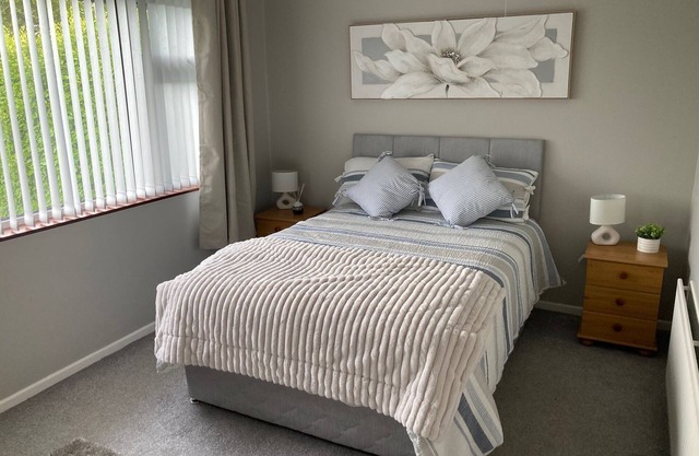 Beautiful 3 bed bungalow nestled at the foot of the Mourne Mountains