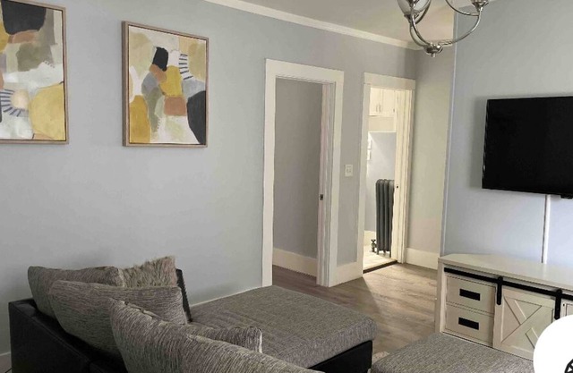 Beautiful 3 bedrooms 2 baths Residential home