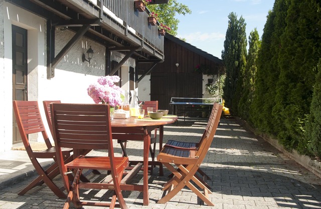 3-Sterne-Dorfhaus zw. dem See von Annecy u. den ihn umgebenden Bergen (1,7 km)