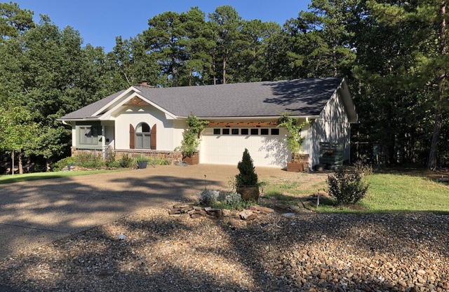 Beautiful 3/2 home situated in the woods near Lake Balboa