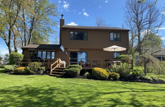 BUCHEN SIE JETZT FÜR 2019 !! Schönes 4-Zimmer-Haus am Lake Ontario.