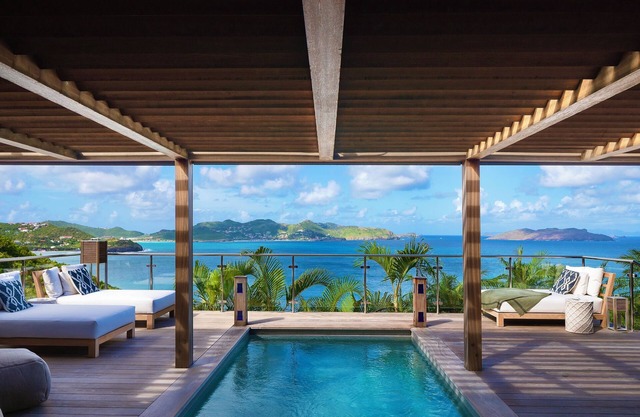 Beautiful 4-bedroom bohemian-style villa with sea view, perfect for sunset lover