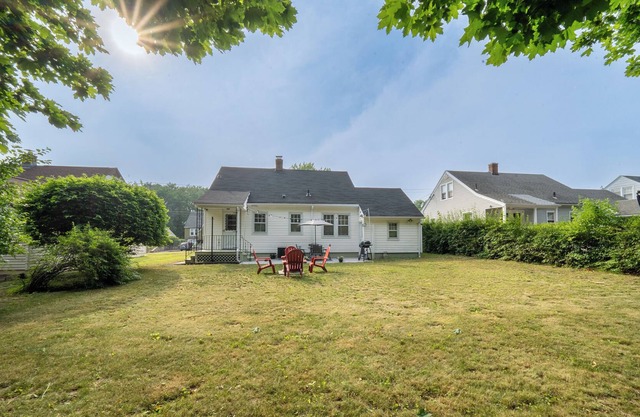 Beautiful 4 bed, 2 bath centrally-located home