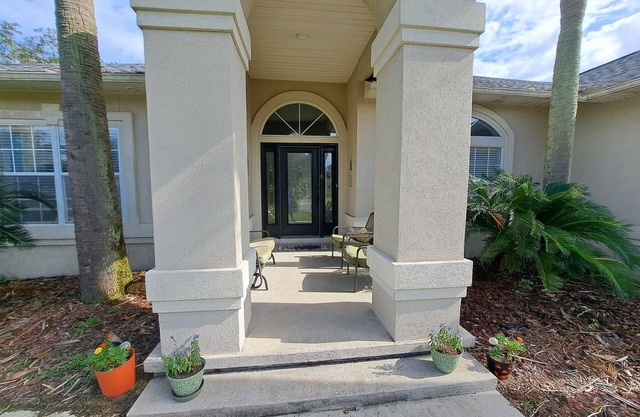 Beautiful 4-bedroom house with POOL in sunny Pensacola with AC, WiFi