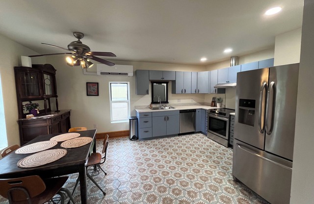 Beautiful 4-bedroom historic building in the heart of the Four Corners