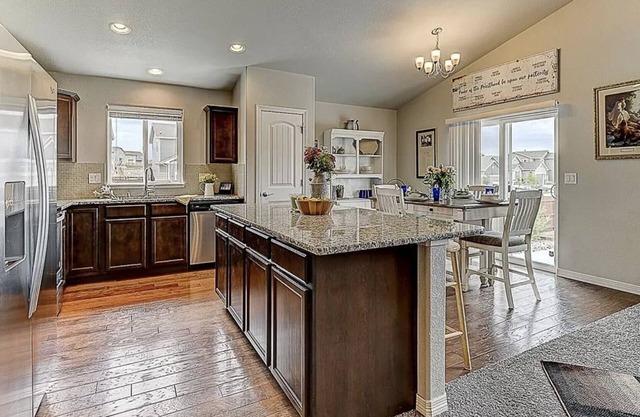 Beautiful 4-bedroom home with large outdoor patio