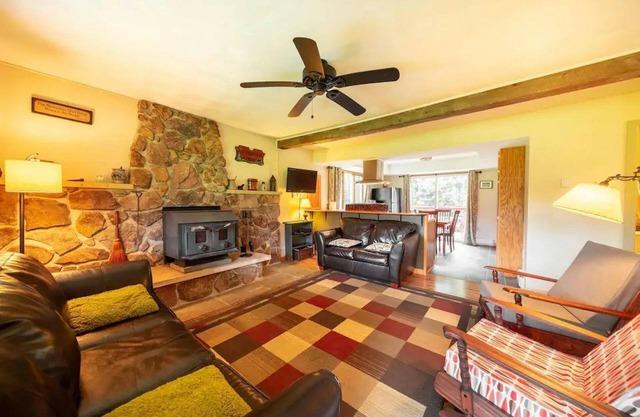 Beautiful 4-bedroom house in peaceful Dryfork with WiFi.