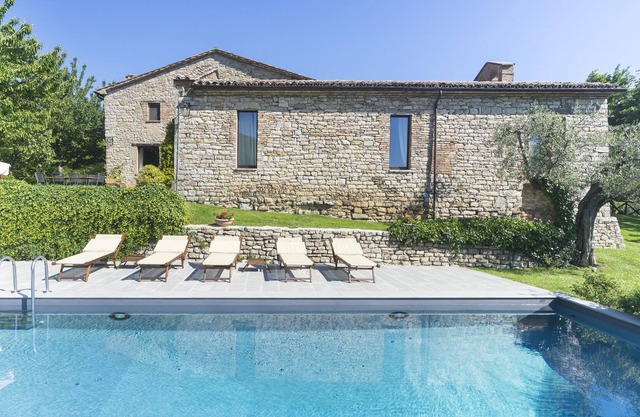 Schöne 4 Schlafzimmer Villa in der Nähe von Perugia