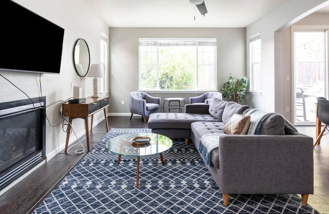 Beautiful 4BR House in San Ramon w/ Office