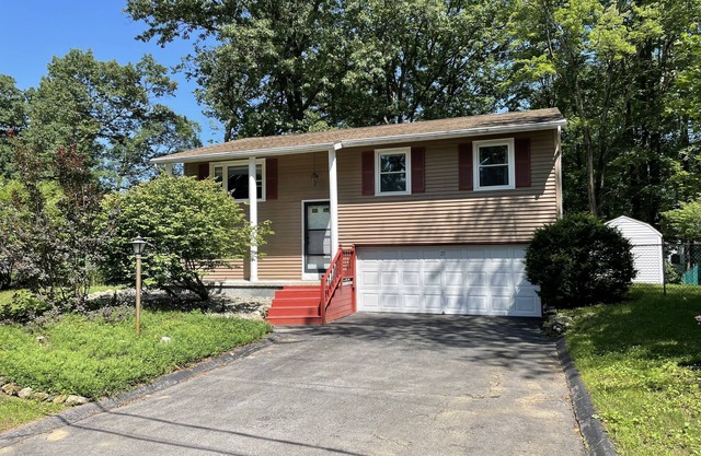 Beautiful 4BR Ranch Near Horse Track and SPAC