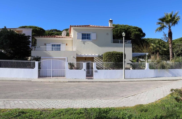 Schöne freistehende Villa mit privatem Pool, 600 Meter vom Strand entfernt - 66875 / AL