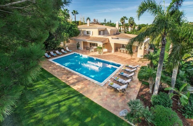 Beautiful 5 Bedroom Villa with Golf Views - DM17 - Quinta do Lago, Algarve
