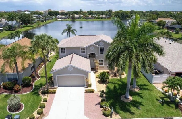 Beautiful 5 Bedroom Pool Home on the Water!
