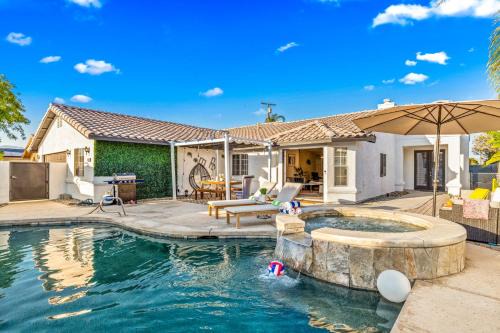 Beautiful 5BR Home Game Room Pool Bocce Court