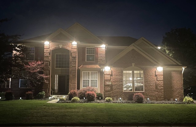 Beautiful 6 Bed/6 Bath Home with Theater Room & Jacuzzi