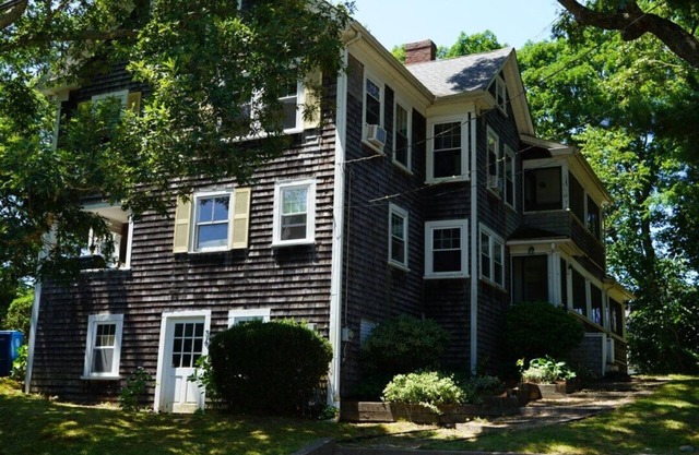 Beautiful 6-Bedroom Falmouth Beach House Sleeps 12