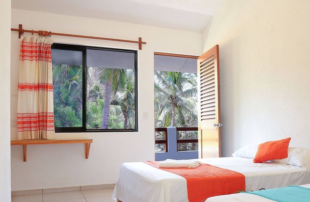 BEAUTIFUL A/C room bathroom & terrace Private wifi