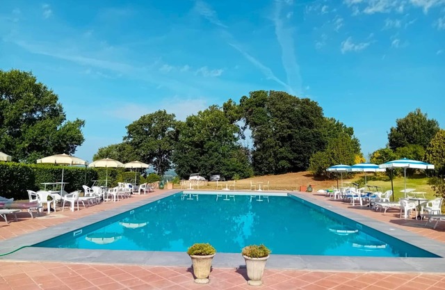 Herrliche Wohnung für 2 Leute mit W-LAN, Pool, Haustiere erlaubt und Parkplatz