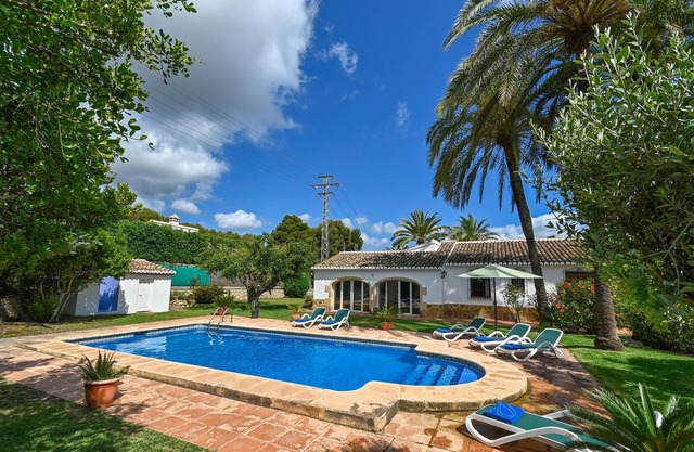 Schöne und komfortable Villa in Javea, Costa Blanca, Spanien mit privatem Pool für 4 Personen