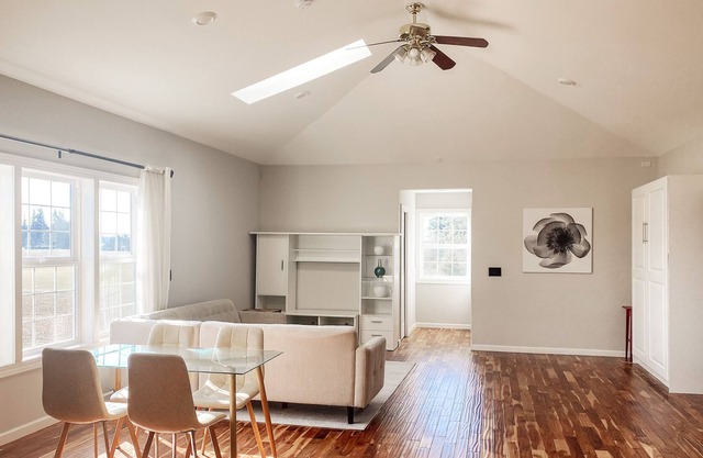 BEAUTIFUL AND PEACEFUL STUDIO WITH FARM VIEWS