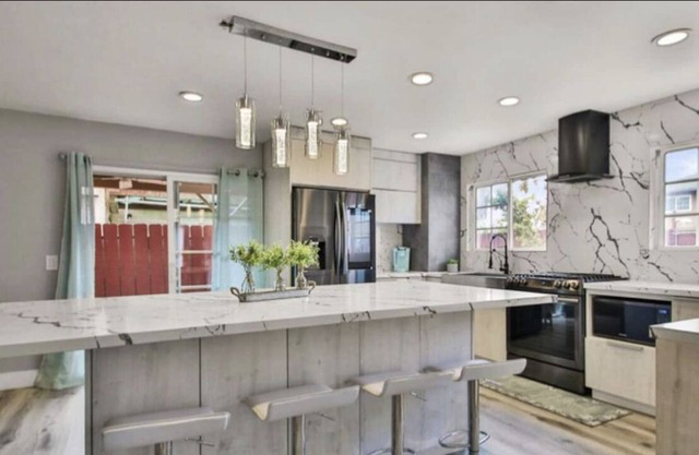 Beautiful and relaxing 4BD house with private pool!