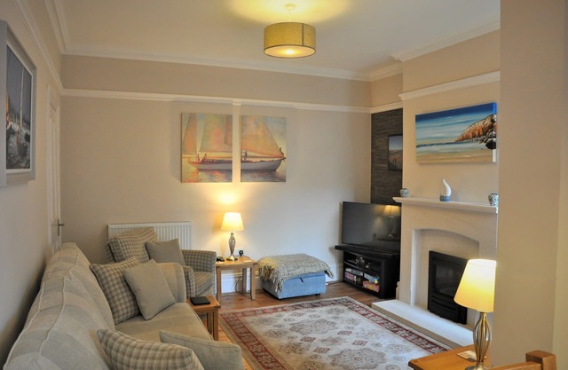 Beautiful and Spacious House Close to The Beach