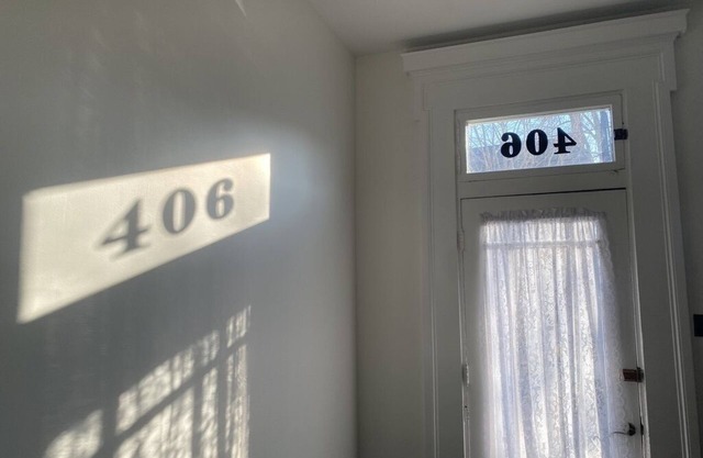 Beautiful and spacious 3BR historic home centrally located in downtown, Madison.