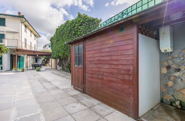 Angenehme Wohnung mit Klimaanlage, W-LAN, TV, Innenhof, Haustiere erlaubt und Parkplatz