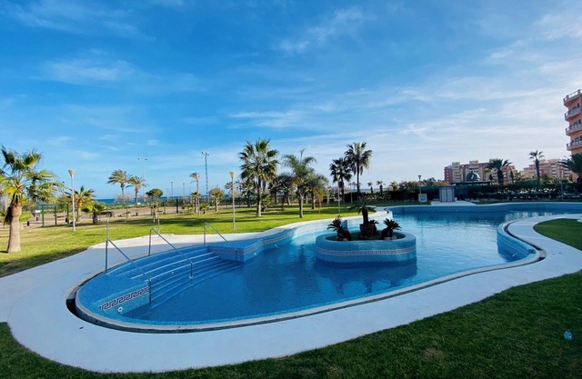 Beautiful apartment on the beachfront with pool