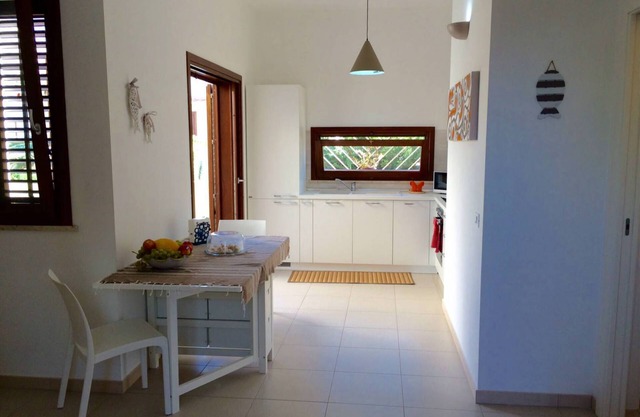 Schöne Wohnung mit ausgestattetem Solarium und 360 ° Panorama von Meer und Bergen