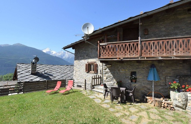 Gemütliche Wohnung für 5 Gäste mit TV, Haustiere erlaubt und Parkplatz, bei Aosta