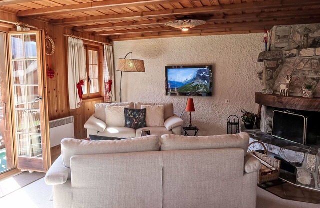 Schöne Wohnung für 8 Gäste mit W-LAN, TV, Balkon, Panoramablick und Parkplatz