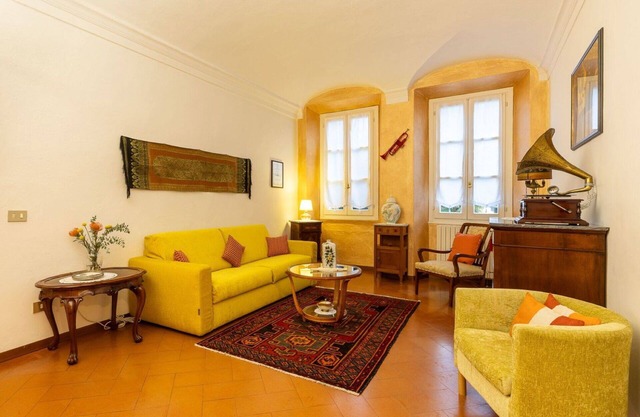Gemütliche Wohnung für 7 Leute mit W-LAN, TV, Innenhof und Parkplatz