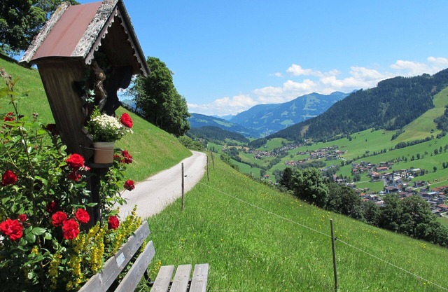 Angenehme Wohnung für 7 Leute mit W-LAN, TV, Balkon und Parkplatz