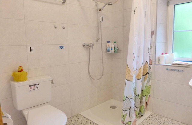 Schöne Wohnung mit W-LAN, TV, Terrasse, Haustiere erlaubt, Panoramablick und Parkplatz