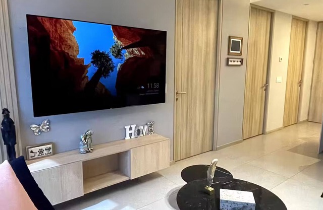 Beautiful apartment, excellent location.