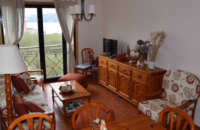SCHÖNE WOHNUNG 2 SCHLAFZIMMER ODER VICEDO VOLL AUSGESTATTET.