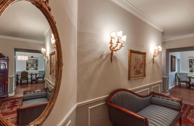 Schöne und elegante Wohnung nur einen Schritt vom Dom entfernt. Ideal für Familien.