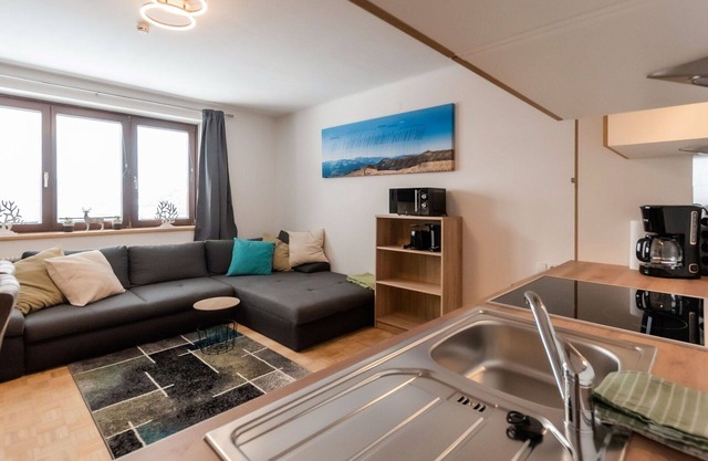Schöne Wohnung für 4 Personen mit W-LAN, TV, Balkon, Panoramablick und Parkplatz
