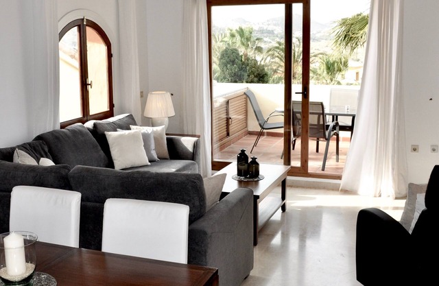 Schöne Wohnung, La Manga Club. 2-Bett / 2 Bad, zentral gelegen Inc. Wi-Fi