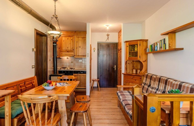 Gemütliche Wohnung für 8 Personen mit TV, Panoramablick und Parkplatz