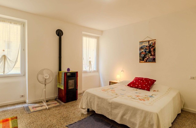 Herrliche Wohnung für 4 Gäste mit TV, Innenhof, Haustiere erlaubt und Parkplatz